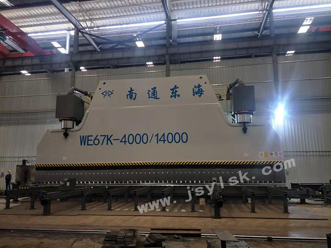 WE67K-2500/12000大型數(shù)控折彎機