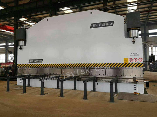 WE67K-1200/9000大型折彎機(jī)