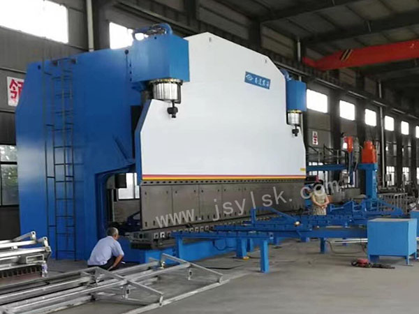 WE67K-1600/8000大型折彎?rùn)C(jī)